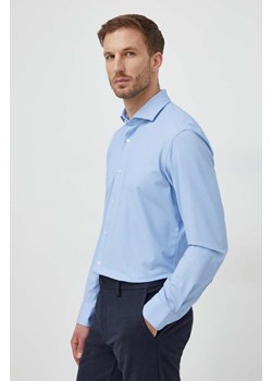 BOSS koszula męska kolor niebieski regular z kołnierzykiem włoskim 50503097 ze sklepu ANSWEAR.com w kategorii Koszule męskie - zdjęcie 167770135
