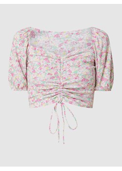 Bluzka krótka z kwiatowym wzorem model ‘Channa’ ze sklepu Peek&Cloppenburg  w kategorii Bluzki damskie - zdjęcie 167776295