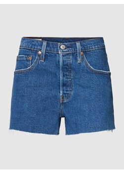 Szorty jeansowe z naszywką z logo ze skóry ze sklepu Peek&Cloppenburg  w kategorii Szorty - zdjęcie 167790347