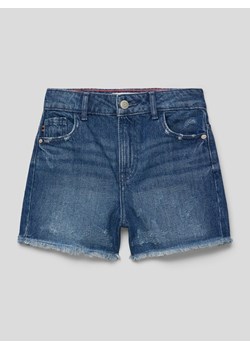 Szorty jeansowe z efektem znoszenia model ‘Kearry’ ze sklepu Peek&Cloppenburg  w kategorii Spodenki dziewczęce - zdjęcie 167790636
