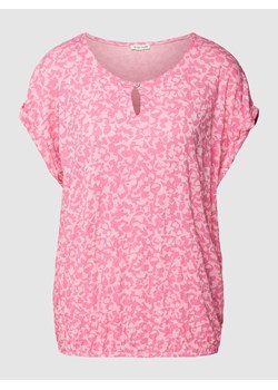 T-shirt z dodatkiem wiskozy i wzorem na całej powierzchni ze sklepu Peek&Cloppenburg  w kategorii Bluzki damskie - zdjęcie 167809628