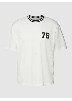 T-shirt z fakturowanym wzorem ze sklepu Peek&Cloppenburg  w kategorii T-shirty męskie - zdjęcie 167810655