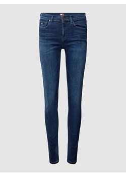 Jeansy o kroju skinny fit z wyhaftowanym logo model ‘NORA’ ze sklepu Peek&Cloppenburg  w kategorii Jeansy damskie - zdjęcie 167851539