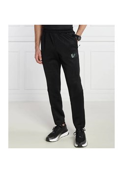 EA7 Spodnie dresowe | Regular Fit ze sklepu Gomez Fashion Store w kategorii Spodnie męskie - zdjęcie 167854159