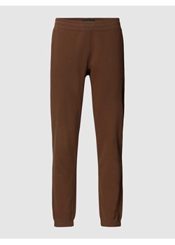 Spodnie dresowe z elastycznymi zakończeniami model 'Jodd' ze sklepu Peek&Cloppenburg  w kategorii Spodnie męskie - zdjęcie 167861348