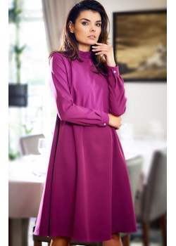 Trapezowa sukienka z półgolfem śliwkowa A599, Kolor śliwkowy, Rozmiar L, Awama ze sklepu Primodo w kategorii Sukienki - zdjęcie 167873636