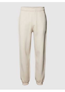 Spodnie dresowe z kieszenią z tyłu model ‘DAN LIFE’ ze sklepu Peek&Cloppenburg  w kategorii Spodnie męskie - zdjęcie 167930428