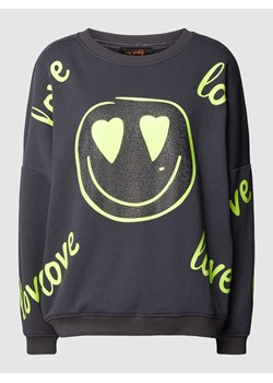 Bluza o kroju oversized z nadrukiem z motywem model ‘LOVE’ ze sklepu Peek&Cloppenburg  w kategorii Bluzy damskie - zdjęcie 167931549