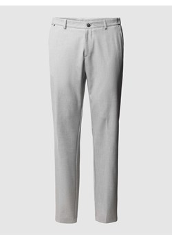 Spodnie materiałowe o kroju slim fit w kant ze sklepu Peek&Cloppenburg  w kategorii Spodnie męskie - zdjęcie 167931936