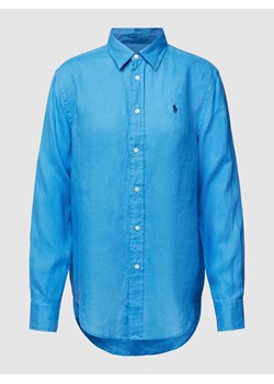 Bluzka o normalnym kroju z listwą guzikową i aplikacją z logo ze sklepu Peek&Cloppenburg  w kategorii Koszule damskie - zdjęcie 167933077