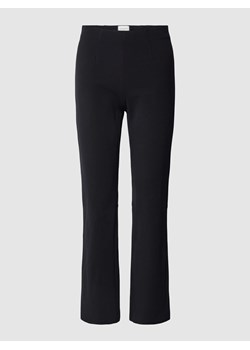 Spodnie materiałowe o kroju slim fit z lamowanymi kieszeniami z tyłu model ‘CINDESSA' ze sklepu Peek&Cloppenburg  w kategorii Spodnie damskie - zdjęcie 167933648