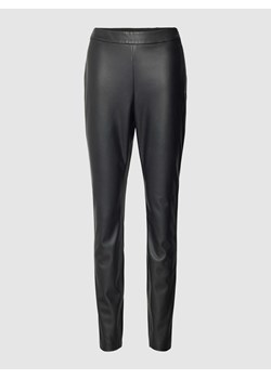 Spodnie o kroju slim fit z imitacji skóry model ‘Taslimah’ ze sklepu Peek&Cloppenburg  w kategorii Spodnie damskie - zdjęcie 167933928