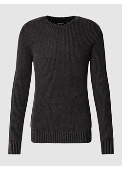 Sweter z dzianiny z prążkowanymi wykończeniami ze sklepu Peek&Cloppenburg  w kategorii Swetry męskie - zdjęcie 167934278
