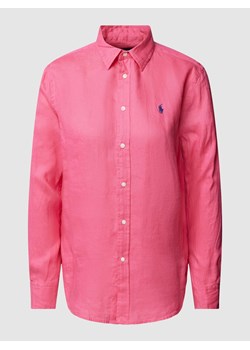 Bluzka o normalnym kroju z listwą guzikową i aplikacją z logo ze sklepu Peek&Cloppenburg  w kategorii Koszule damskie - zdjęcie 167935175