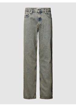 Jeansy o kroju authentic straight fit z efektem znoszenia ze sklepu Peek&Cloppenburg  w kategorii Jeansy męskie - zdjęcie 167935875