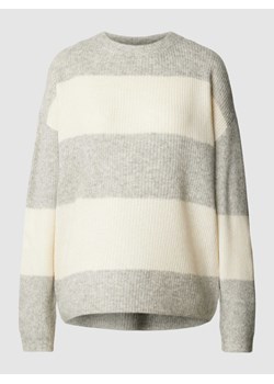 Sweter z dzianiny z blokowymi pasami ze sklepu Peek&Cloppenburg  w kategorii Swetry damskie - zdjęcie 167935939