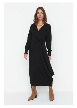 trendyol Sukienka w kolorze czarnym ze sklepu Limango Polska w kategorii Sukienki - zdjęcie 167945235