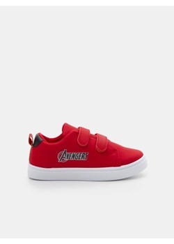 Sinsay - Sneakersy Avengers - czerwony ze sklepu Sinsay w kategorii Trampki dziecięce - zdjęcie 167948206