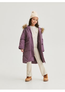 Reserved - Pikowany płaszcz ze sztucznym futrem - fioletowy ze sklepu Reserved w kategorii Kurtki dziewczęce - zdjęcie 167956036