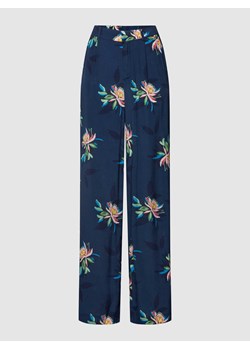 Spodnie z kwiatowym nadrukiem na całej powierzchni ze sklepu Peek&Cloppenburg  w kategorii Spodnie damskie - zdjęcie 168089325