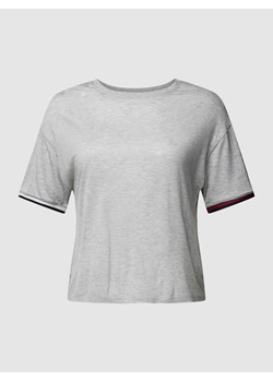 T-shirt PLUS SIZE z paskami w kontrastowym kolorze ze sklepu Peek&Cloppenburg  w kategorii Bluzki damskie - zdjęcie 168091178