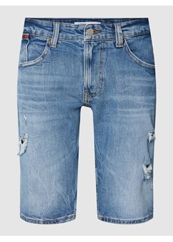Szorty jeansowe z przetarciami model ‘RONNIE’ ze sklepu Peek&Cloppenburg  w kategorii Spodenki męskie - zdjęcie 168093575