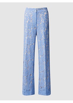 Spodnie z kwiatowym wzorem na całej powierzchni model ‘Hally’ ze sklepu Peek&Cloppenburg  w kategorii Spodnie damskie - zdjęcie 168096617