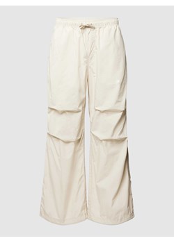 Spodnie z wpuszczanymi kieszeniami model ‘PARACHUTE’ ze sklepu Peek&Cloppenburg  w kategorii Spodnie męskie - zdjęcie 168098259