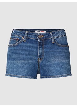 Szorty jeansowe z detalami z logo ze sklepu Peek&Cloppenburg  w kategorii Szorty - zdjęcie 168102757