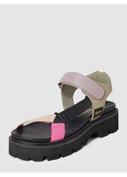 Sandały skórzane z detalem z logo model ‘ELSIE’ ze sklepu Peek&Cloppenburg  w kategorii Sandały damskie - zdjęcie 168104865