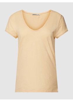 T-shirt z dekoltem w serek model ‘AVIVI’ ze sklepu Peek&Cloppenburg  w kategorii Bluzki damskie - zdjęcie 168107489