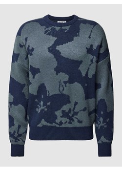 Sweter z dzianiny we wzory na całej powierzchni ze sklepu Peek&Cloppenburg  w kategorii Swetry męskie - zdjęcie 168109625
