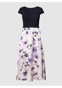 Sukienka koktajlowa z mieszanki wiskozy z dodatkiem streczu i efektem 2 w 1 ze sklepu Peek&Cloppenburg  w kategorii Sukienki - zdjęcie 168109855