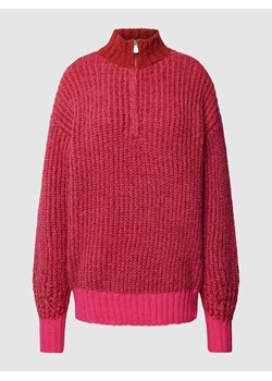 Sweter z dzianiny z obniżonymi ramionami model ‘CHIARA’ ze sklepu Peek&Cloppenburg  w kategorii Swetry damskie - zdjęcie 168112119