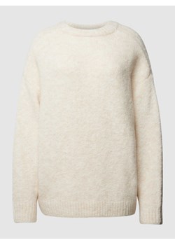 Sweter z dzianiny z okrągłym dekoltem — Natalie Oettgen x P&C* ze sklepu Peek&Cloppenburg  w kategorii Swetry damskie - zdjęcie 168117448