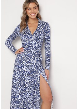 Niebiesko-Biała Maxi Sukienka Taliowana Kopertowa z Materiałowym Paskiem Ailrin ze sklepu Born2be Odzież w kategorii Sukienki - zdjęcie 168120209