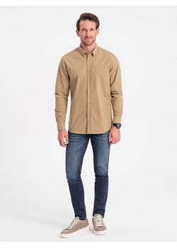 Męska koszula bawełniana REGULAR FIT z kieszenią - jasnobrązowa V2 OM-SHOS-0153 ze sklepu ombre w kategorii Koszule męskie - zdjęcie 168127239