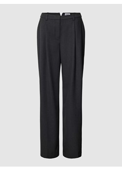 Spodnie materiałowe z zakładkami ze sklepu Peek&Cloppenburg  w kategorii Spodnie damskie - zdjęcie 168147875
