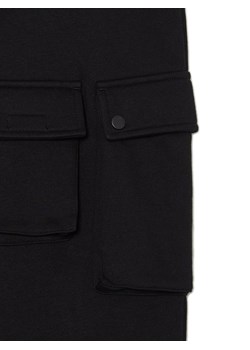 Cropp - Czarne joggery cargo - czarny ze sklepu Cropp w kategorii Spodnie męskie - zdjęcie 168151837