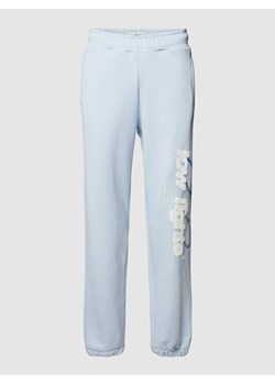 Spodnie dresowe z obszyciem w kontrastowym kolorze z logo model ‘Arctic’ ze sklepu Peek&Cloppenburg  w kategorii Spodnie męskie - zdjęcie 168222399