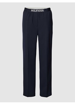 Spodnie materiałowe z elastycznym pasem z logo ze sklepu Peek&Cloppenburg  w kategorii Spodnie damskie - zdjęcie 168223525