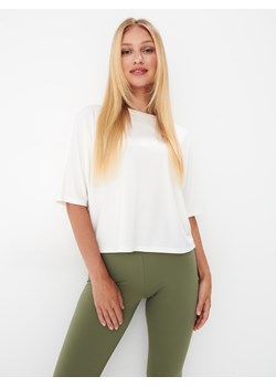 Mohito - Luźny t-shirt - biały ze sklepu Mohito w kategorii Bluzki damskie - zdjęcie 168230455