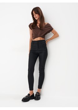 Mohito - Woskowane spodnie skinny - czarny ze sklepu Mohito w kategorii Spodnie damskie - zdjęcie 168233145