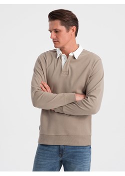 Bluza męska z białym kołnierzykiem polo - ciemnobeżowa V2 OM-SSNZ-0132 ze sklepu ombre w kategorii Bluzy męskie - zdjęcie 168245656