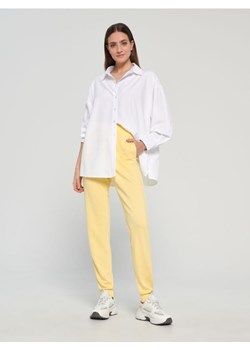 Sinsay - Spodnie dresowe basic - żółty ze sklepu Sinsay w kategorii Spodnie damskie - zdjęcie 168249789