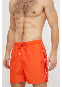 Calvin Klein szorty kąpielowe kolor pomarańczowy ze sklepu ANSWEAR.com w kategorii Kąpielówki - zdjęcie 168256088