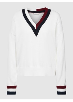 Sweter z czystej wiskozy z paskami w kontrastowym kolorze ze sklepu Peek&Cloppenburg  w kategorii Swetry damskie - zdjęcie 168294657
