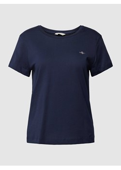 T-shirt z wyhaftowanym logo model ‘SHIELD’ ze sklepu Peek&Cloppenburg  w kategorii Bluzki damskie - zdjęcie 168296836