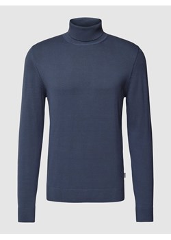 Sweter z wywijanym kołnierzem i detalem z logo ze sklepu Peek&Cloppenburg  w kategorii Swetry męskie - zdjęcie 168300457