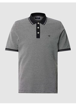 Koszulka polo z paskami w kontrastowym kolorze model ‘BLUWIN’ ze sklepu Peek&Cloppenburg  w kategorii T-shirty męskie - zdjęcie 168304426